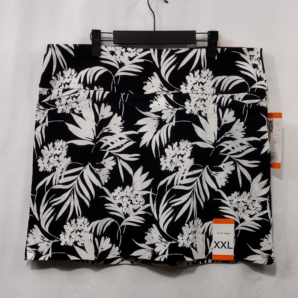 NWT S.C.&CO. Floral Scort Women's XXL Black White Sporty Outdoor Athletic Boho
